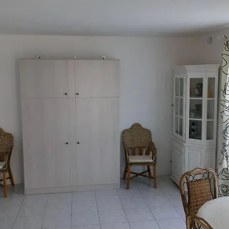 Les Fontaines Saint Leonard * オンフルール