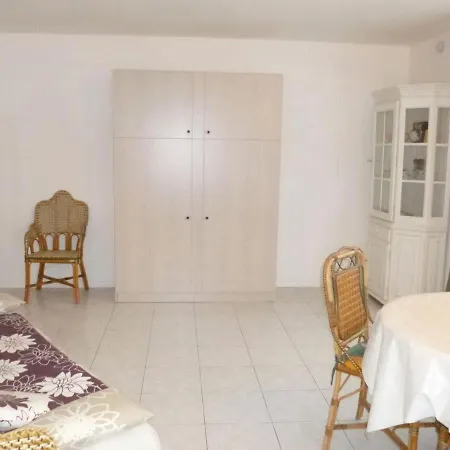 Les Fontaines Saint Leonard * オンフルール